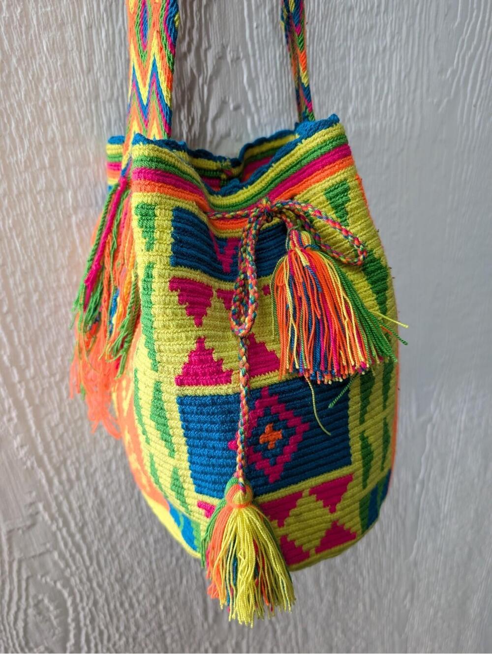 Handmade Authentic 100% Wayuu Mochila Colombian Bag Medium Crossbody Boho Beach - Picture 3 of 9